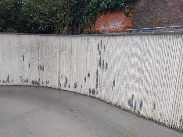 Betonschade wand