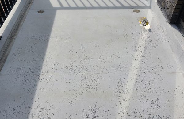 Balkonherstel voorbereiding van de ondergrond